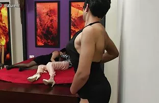 Plavokosa brineta grupni seks lezbijke liže zreli par puni seksi film u videu
