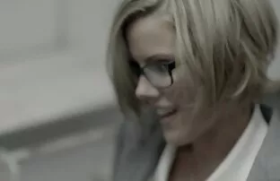 Kompilacija vlasnice Kathleen Robertson