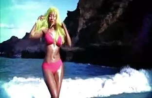Porno muzički video svemirski brod nicki minaj