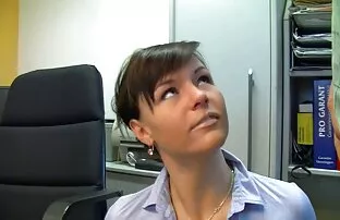 Vruća njemačka tajnica zajebava u crnim čarapama