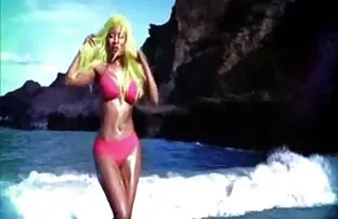 Porno muzički video svemirski brod nicki minaj