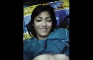 Macho sramežljiva vrlo lijepa indijska tinejdžerka POV