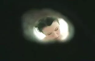 Tinejdžerka Carrie uhvaćena u bazenu