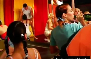 Zabava, amateri, pušenje, hardcore, grupni seks, CFNM, klub