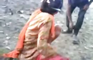 Seksi indijska djevojka teško se jebe sa svojim bf na otvorenom