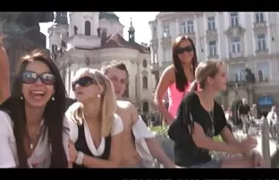 Pravi tinejdžeri amateri igraju seks igre.