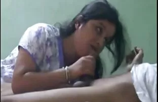 Slatki ljubitelj bhabhi sisa kurac