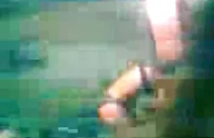 Pravi! Video špijunske kamere od mame tete nakon tuširanja