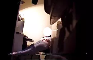 Supruga uhvaćena u gledanju pornografije