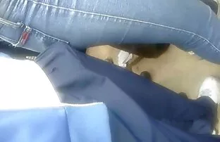 Mlada djevojka koja mi se trese