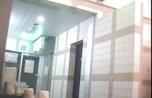 Kupaonica tuš sve gole djevojke