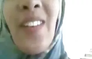 Hijab pušenje