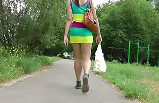 Seksi dupe u noći s mlijekom u susjedstvu